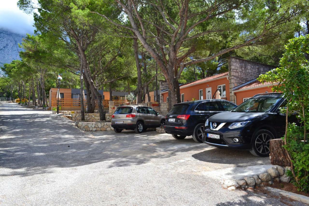 Apartments And Mobile Homes Makarska Exterior photo
