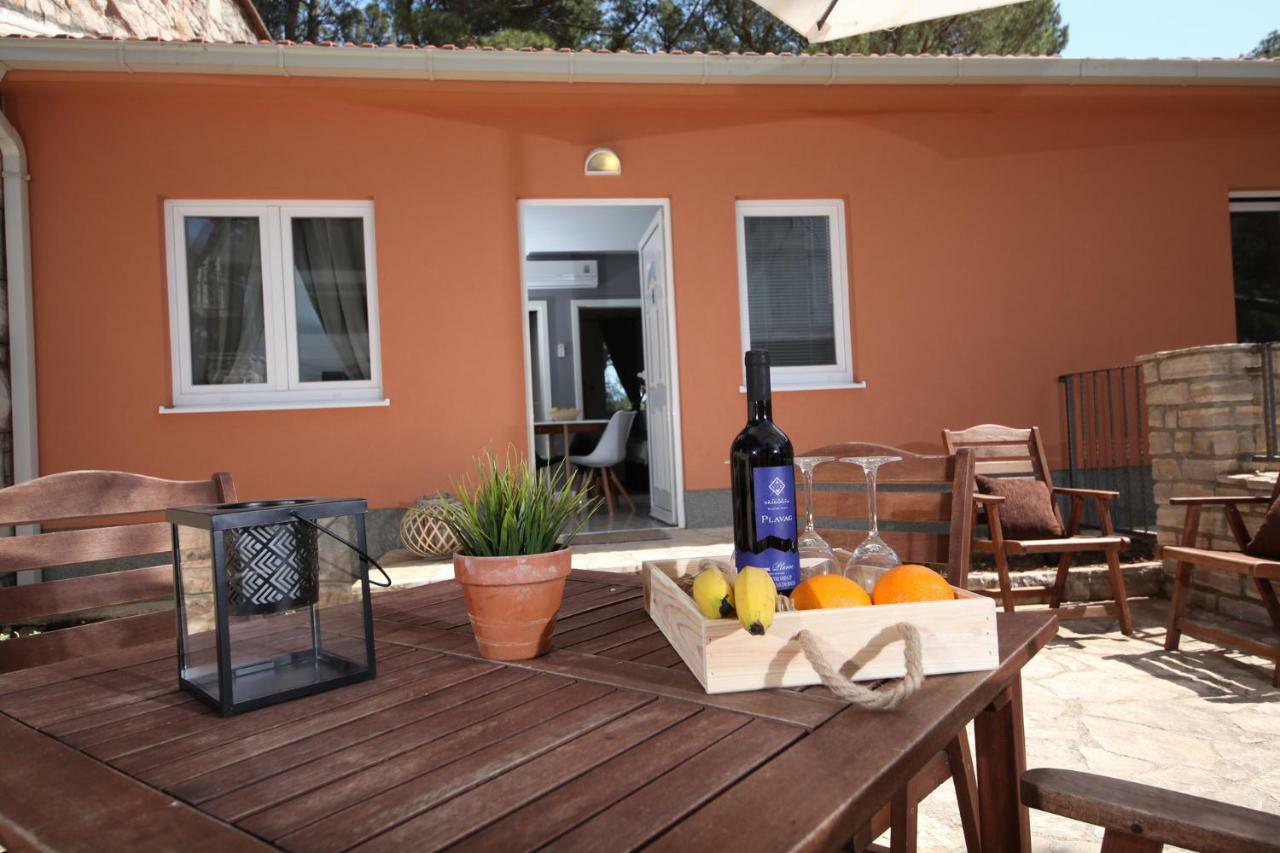 Apartments And Mobile Homes Makarska Exterior photo