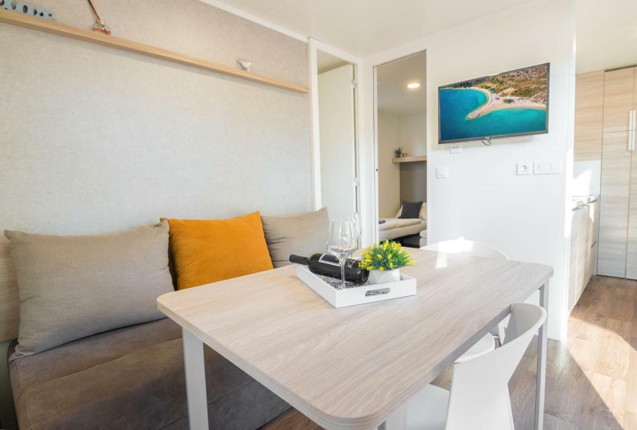 Apartments And Mobile Homes Makarska Exterior photo